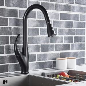 Смесител за кухня в Черен Мат с изтеглящ се Душ