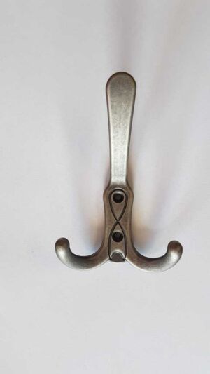 Закачалка за Мебели в цвят сребро