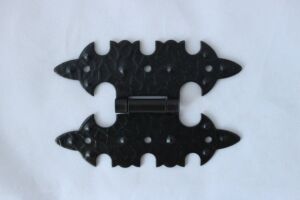 Мебелна панта старинна симетрична 96Х67мм