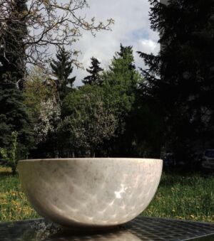 Дизайнерска Мивка за Баня от Индонезийски Крем Мрамор