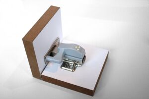 LED лампичка за шкаф