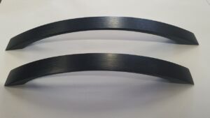 Мебелни Дръжки в Черен Мат с Дървесен Фладер