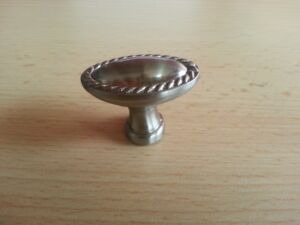 Мебелни дръжки модел KR58-G8