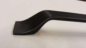 Мебелни Дръжки Черен Мат с Хромиран Кант