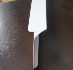 Лайсна за плот 4 см А/Р право криво Бяла