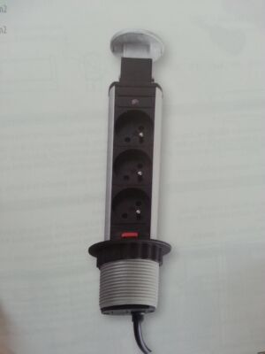 Разклонител за вграждане в кухненски плот СИВ