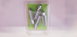 метален универсален дюбел в блистер