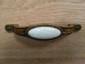 Мебелни дръжки Версаче модел CD 6741