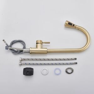 Златист Смесител с изтеглящ душ за кухня