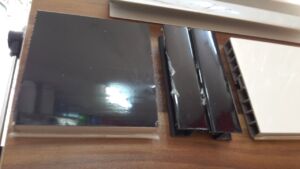 Чупещ ъгъл за цокъл PVC - ЧЕРЕН