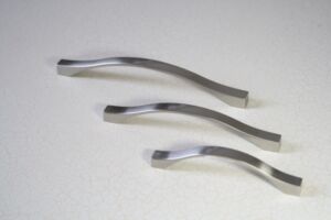 Мебелни дръжки модел 2004