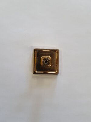 Мебелна дръжка злато