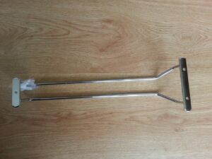 Еденична поставка за окачване на чаши за бар