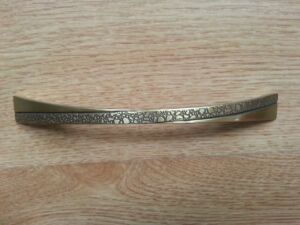 Мебелни дръжки модел DR57-0000-AB