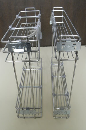 Кошница за бутилки и подправки за вграждане в шкаф с Телескопични Водачи водачи GTV