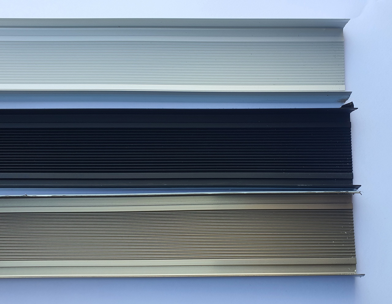 Алуминиев Профил за кантиране на Плот, челен борд в Цвят Сив-Алумин, Инокс, Черен мат - Image 3