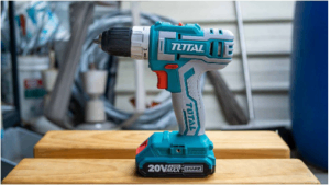 Акумулаторен винтоверт TOTAL Industrial, 20 V, 2 x 2.0 Ah Li-Ion, + аксесоари