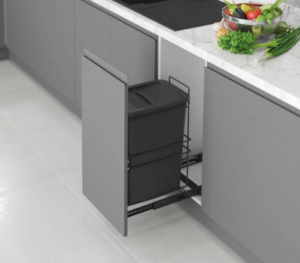 Кухненски кош за вграждане в шкаф с плавно затваряне - 300мм