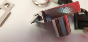 Мебелна Ключалка с пружина