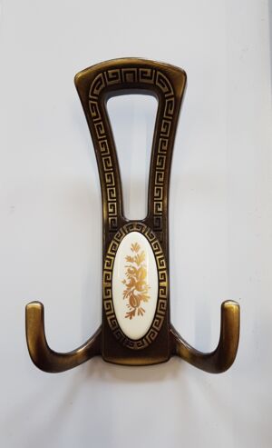 Мебелна Закачалка модел Версаче със Златно цвете