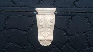 Дървени Декорации, Дърворезба за Мебели и Стени, Колони