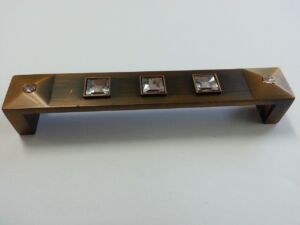 Мебелна дръжка модел 822