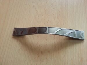 Мебелни дръжки модел DR15-0096-BM