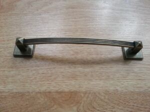 Мебелни дръжки модел D115