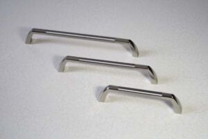 Мебелна дръжка модел 5123